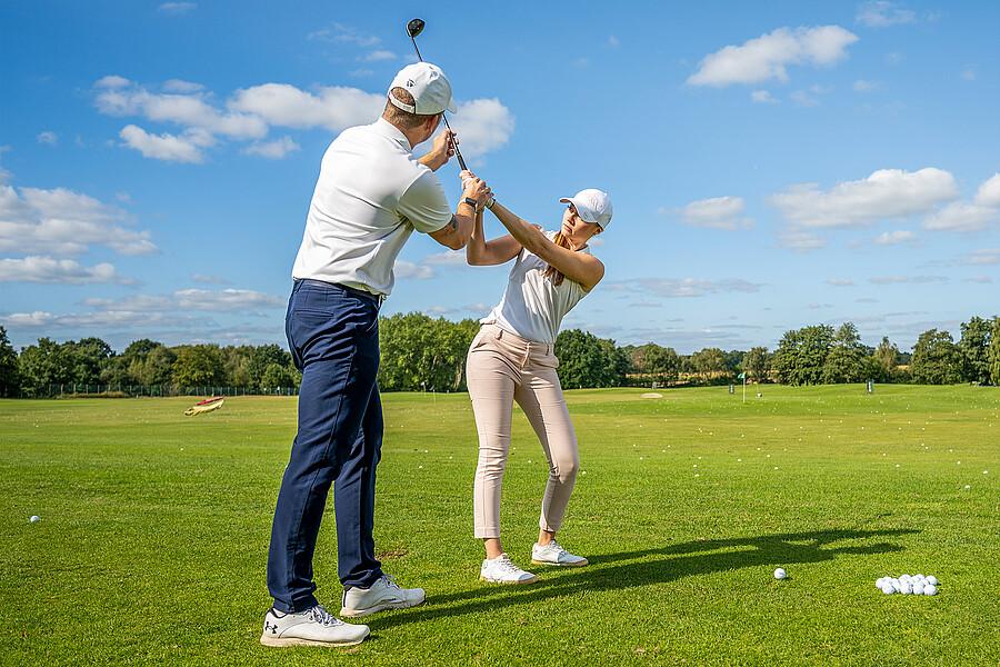 Chi phí học chơi golf với huấn luyện viên