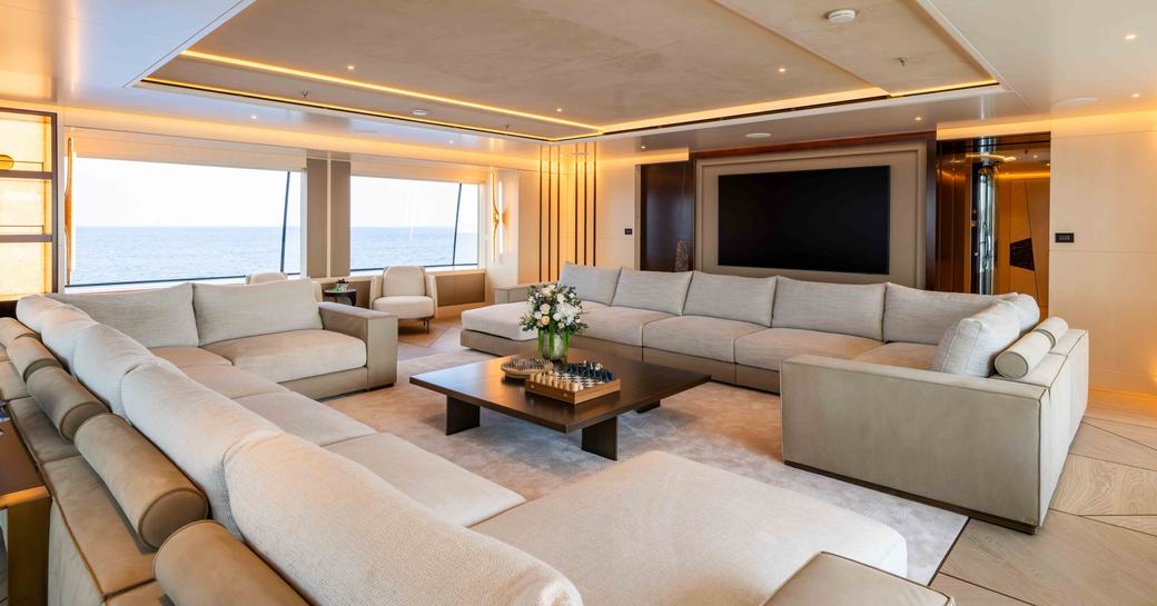 Siêu du thuyền Benetti SYMMETRY